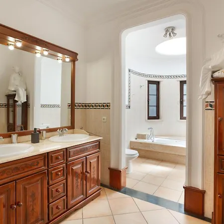 Bellavista Villa *